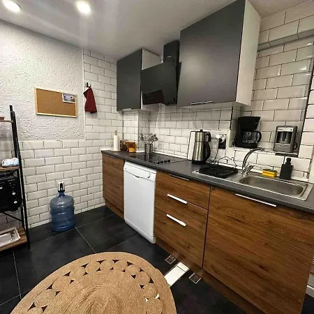 Perfect Location Flat In Alsancak The Heart Of Apartment