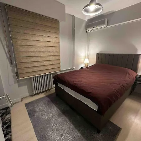 Perfect Location Flat In Alsancak The Heart Of