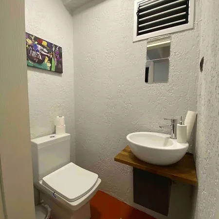 Perfect Location Flat In Alsancak The Heart Of *